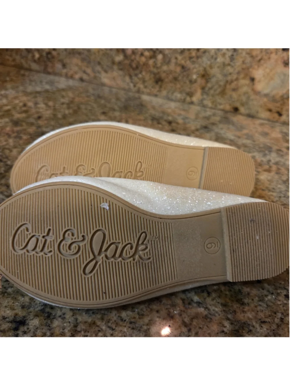 Girls Cat & Jack Glitter Ballet Flats, White/Silver, Size 9 Toddler